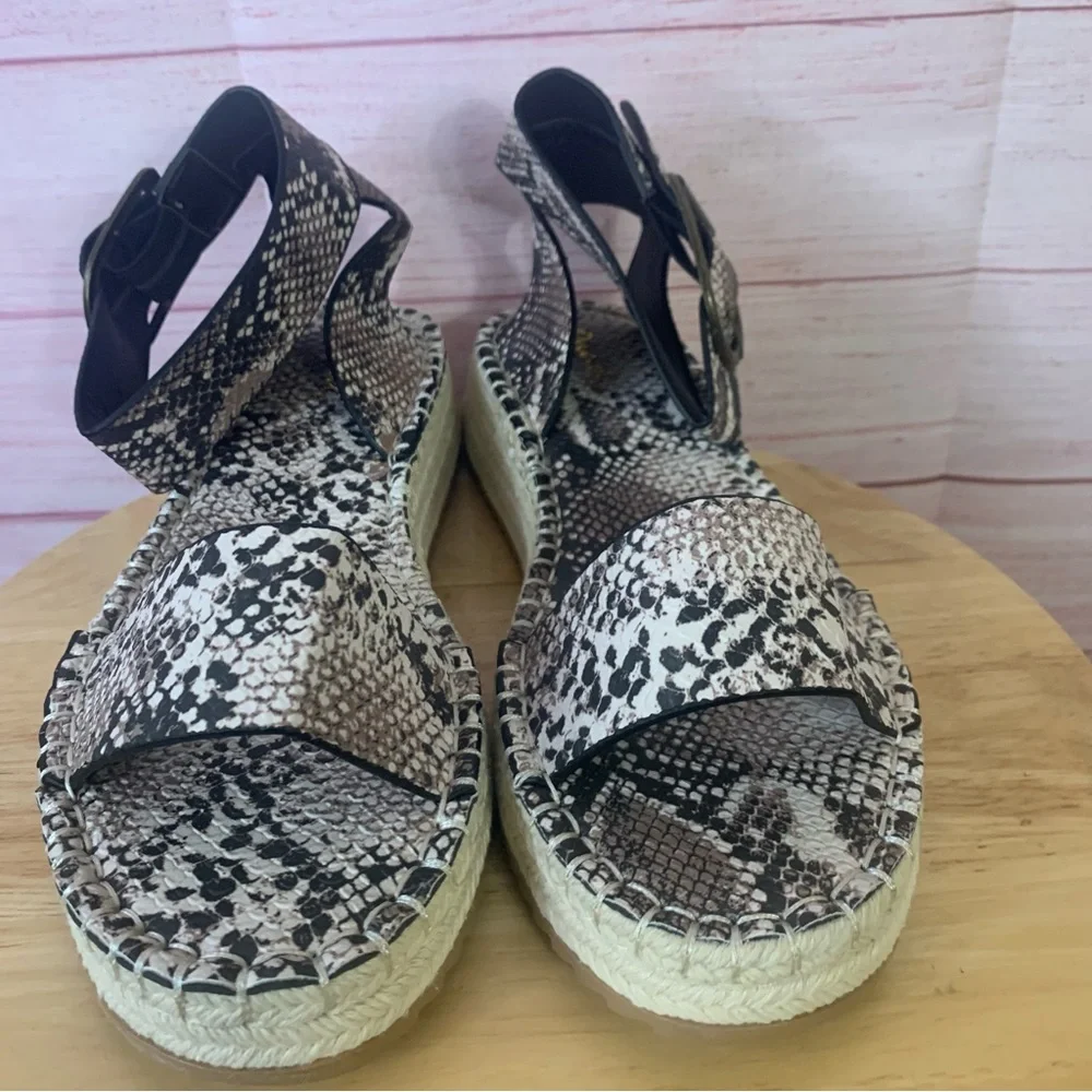 Qupid Snakeskin Espadrille Flatform Sandal‎ Size 9